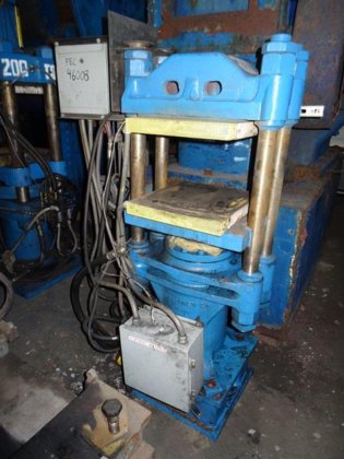 F H MALONEY 4-POST HYDRAULIC