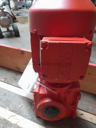 ヘリカルウォームギア