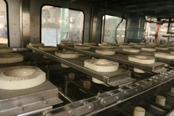 自动 5 加仑桶装水清洗和装瓶机