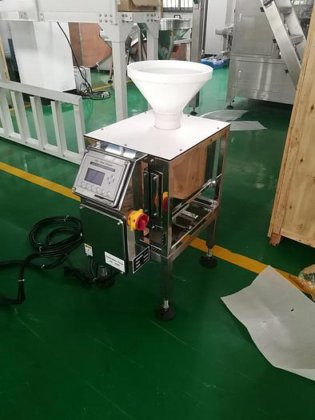 セリウムの低下タイプの金属探知器機械小型ベルトの重量の食品包装のためののどのタイプ金属探知器