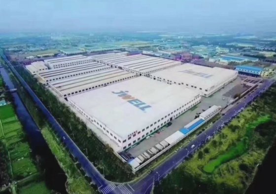 中国ジュエルプラスチック発泡写真フレーム押出機