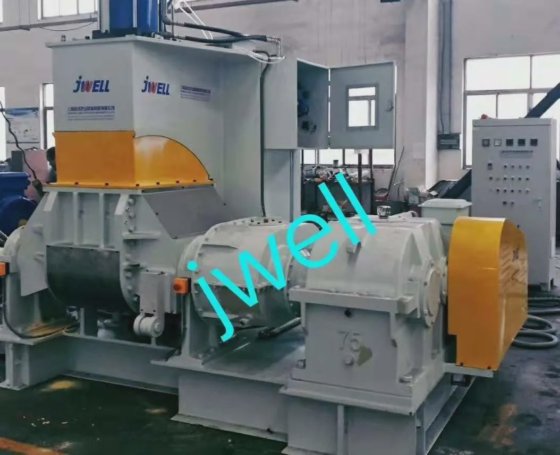 Machine d'extrusion de feuilles en