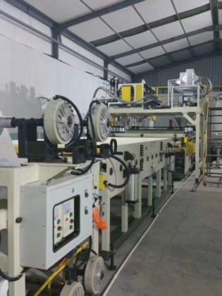 Jwell PC 中空板/采光板/瓦楞纸板挤出机