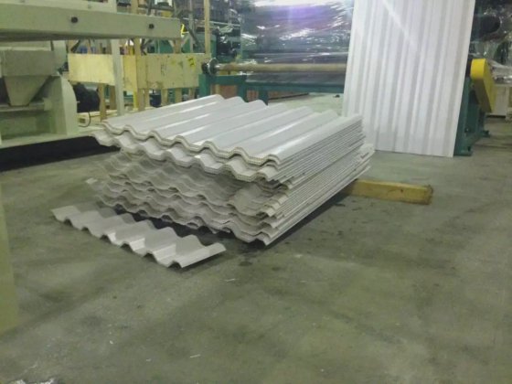 捷威 PVC 中空屋顶板挤出机