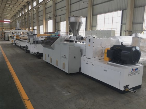 PVC 泡沫板挤出机