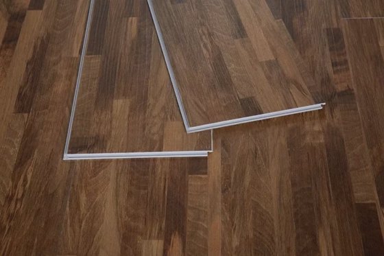 塑料地板/塑胶地板/豪华乙烯基地板挤出机