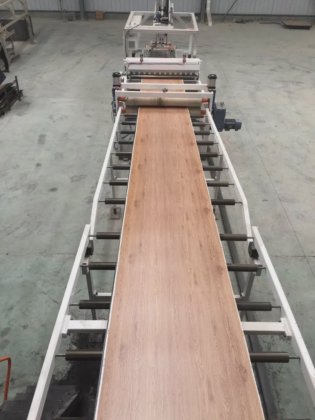 塑料地板/塑胶地板/豪华乙烯基地板挤出机