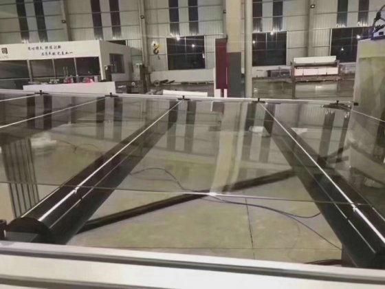 PCサンライトシート押出ライン