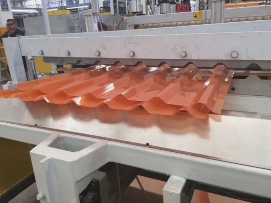 PC 波浪形/中空/瓦楞纸板挤出机