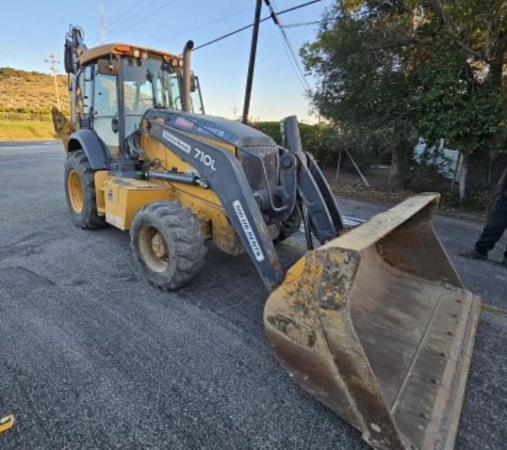 John Deere 710L Backhoe in Lancaster, CA, USA