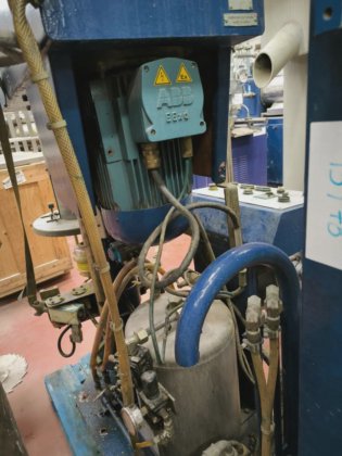 2004 OLIVER Y BATLLE HCP-1