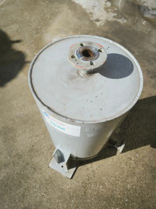 90 LITRES VERTICAL IRON TANK