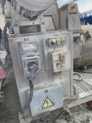 RIETER GEBRAUCHTER RIETER EDELSTAHLGRANULATOR