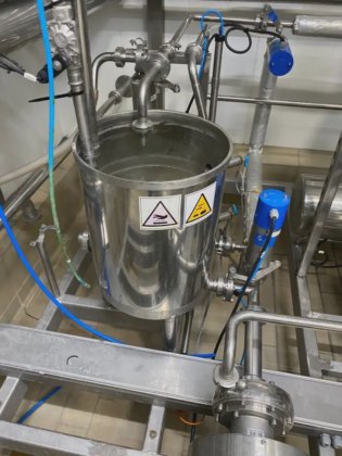 Unbekannter Hersteller GEBRAUCHTE STERILISATIONS-/PASTEURISIERUNGSANLAGE