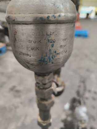 1990 MILTON ROY B.90