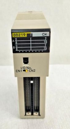 OMRON C20H-OD219 OUTPUT MODULE |