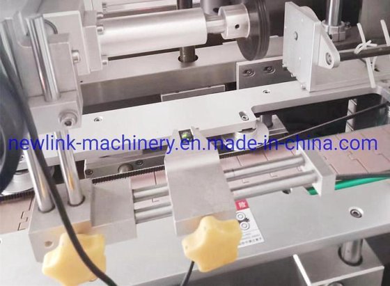 自動ウォーターボトルネックスクリューキャップキャッピングシュリンクラベリングマシンマシン加熱ボトルシュリンクスリーブラベリングマシン/シュリンクスリーブアプリケーター