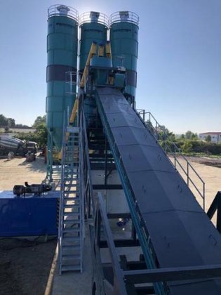 120立方/小时移动混凝土搅拌站