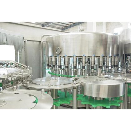 全自动 2000bph 三合一水洗、灌装和旋盖机