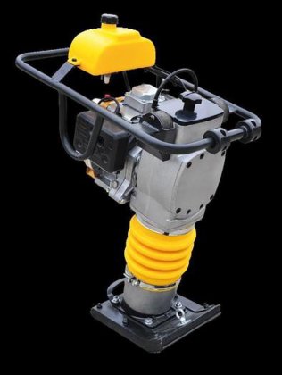 夯实机 TRE-82：重型压实任务的可靠选择