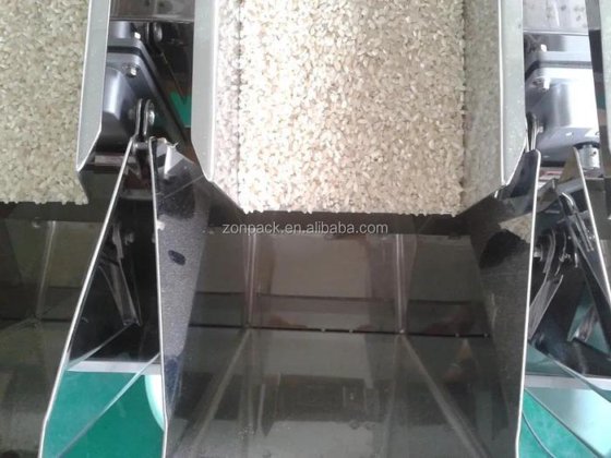 用于宠物食品的 4 头线性组合式自动食品包装机