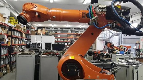 KUKA KR 210 R2700 EXTRA