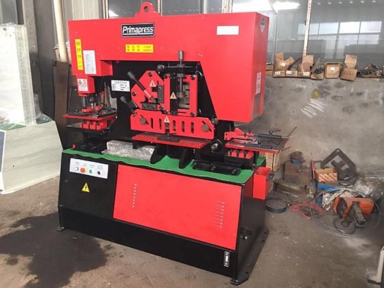2023 易于安装和使用的组合式液压打铁机、冲床和剪床