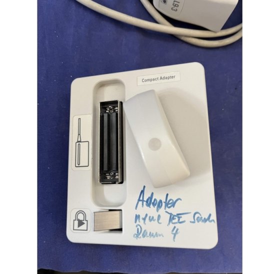 PHILIPS Compact Adapter