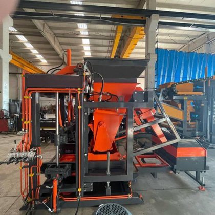 自动混凝土砌块成型机