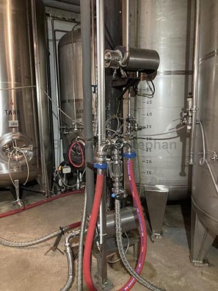 圧力タンク地下室