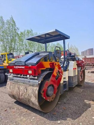 2010 DYNAPAC CC3200