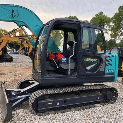 Kobelco Sk75