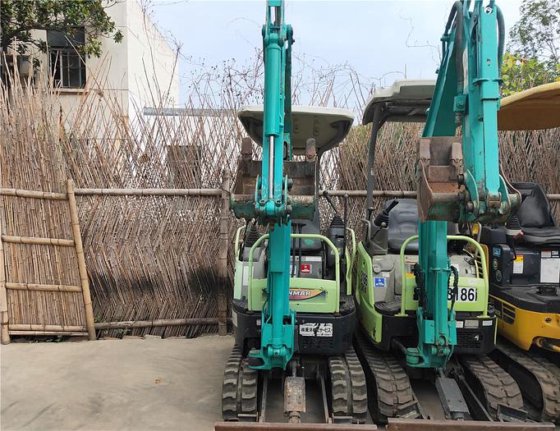 YANMAR Vio15-2