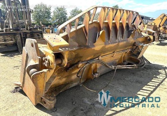 卡特彼勒 D8T 拖拉机铲刀