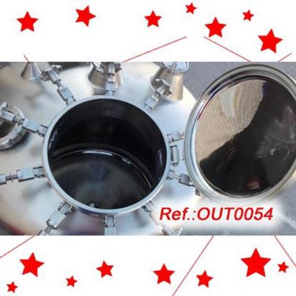 約1,320リットルのステンレス製貯蔵タンク。