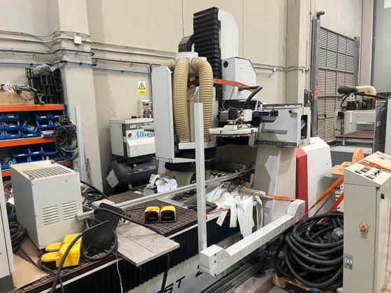 Centro de mecanizado CNC Cosmec