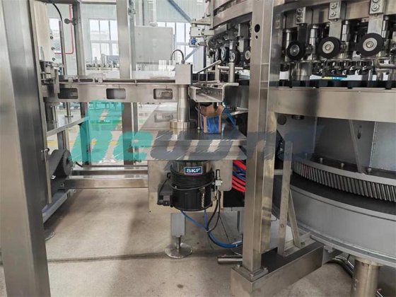 碳酸软饮料罐饮料灌装机