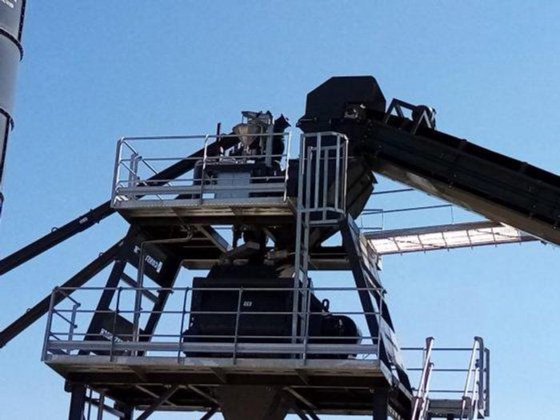 固定混凝土搅拌站