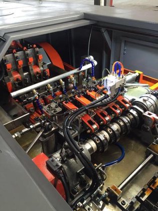 RBFシリーズ 4ステーション ボルトフォーマー