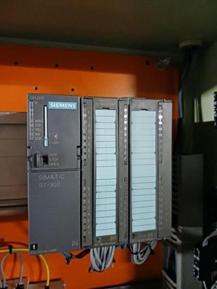 ボックススタッカー