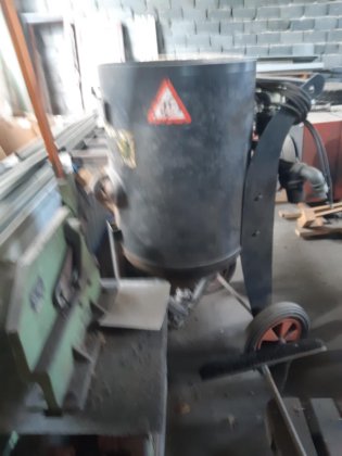 1999 Blasting equipment