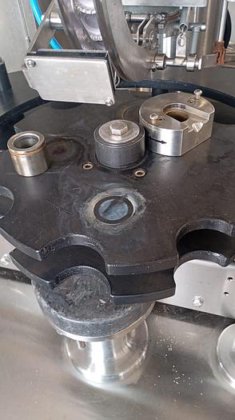 ガラス瓶洗浄機、充填機、キャッパー