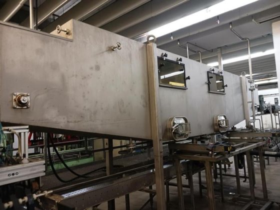 クレート洗浄機