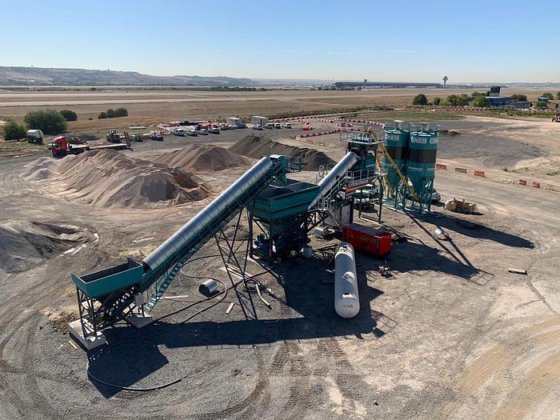 移动混凝土搅拌站