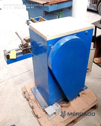 用于宽度分割的带式切割机