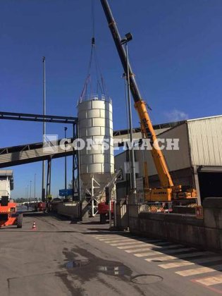 セメントサイロ