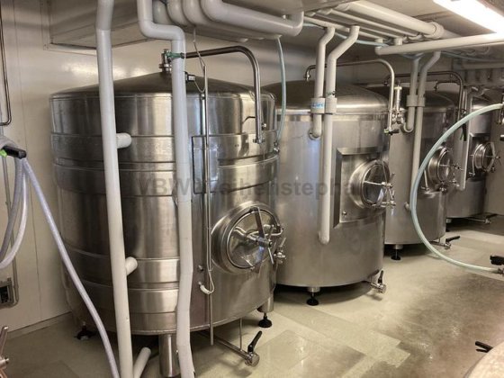 発酵タンク、貯蔵タンク、明タンク [13個]