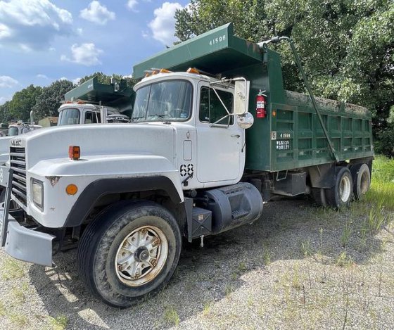 1993 MACK RD 690S in Virginia, USA