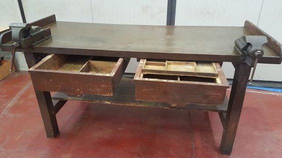 Usata Tavolo Da Lavoro In Legno In Chivasso Italia