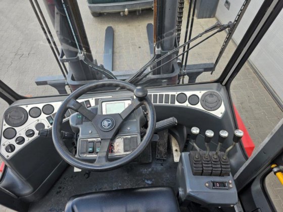 2017年卡尔玛DCF80-9柴油叉车